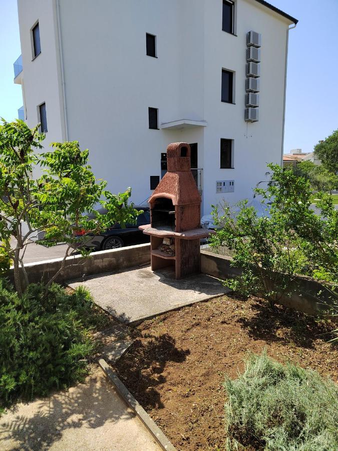 Apartman Karmen Apartment Srima Exterior photo